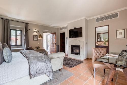 Artesana - Privately Owned Rosewood Residence