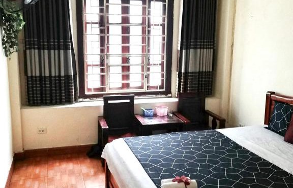Bảo Lâm - Ngõ 192 Lê Trọng Tấn - by Bay Hostel