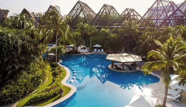 Be in the center of the action at the Mayan Palace One Bedroom Suite.