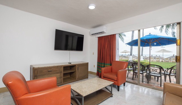Beach Front Villa Diamante at Tesoro Ixtapa