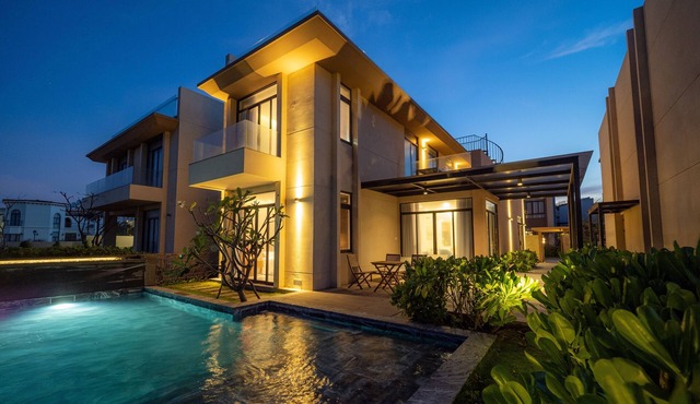 Beach-front villa in Wyndham Garden Cam Ranh resort, Nha Trang Long Beach