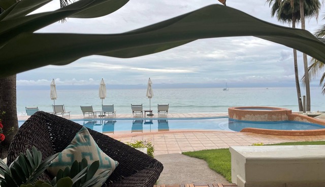 BEACH GETAWAY! Luxury Beachfront Condo in Punta de Mita!