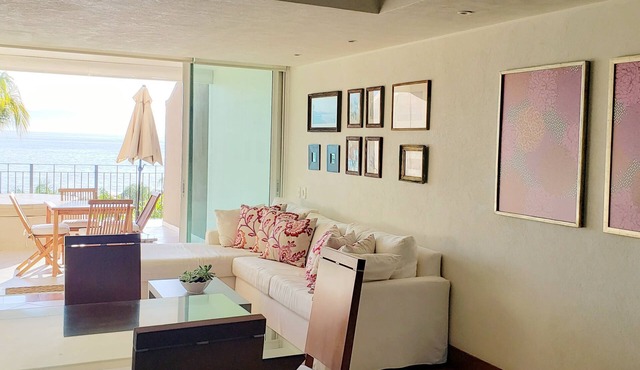 Beachfront 1 br. condo with private hot tub at Gran Venetian Puerto Vallarta