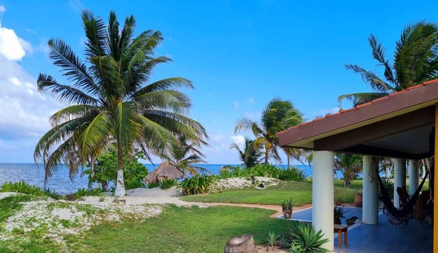 Beachfront home for 10, Amazing Caribbean Views!