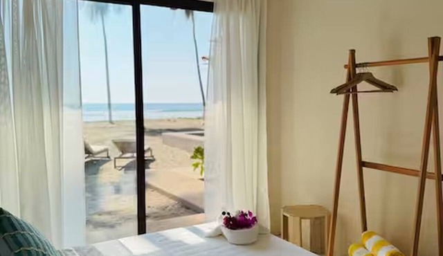 Beachfront House with Private Pool, near Troncones