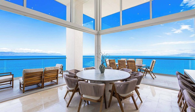 Beachfront Luxury 4BR Penthouse with Incredible Ocean Views