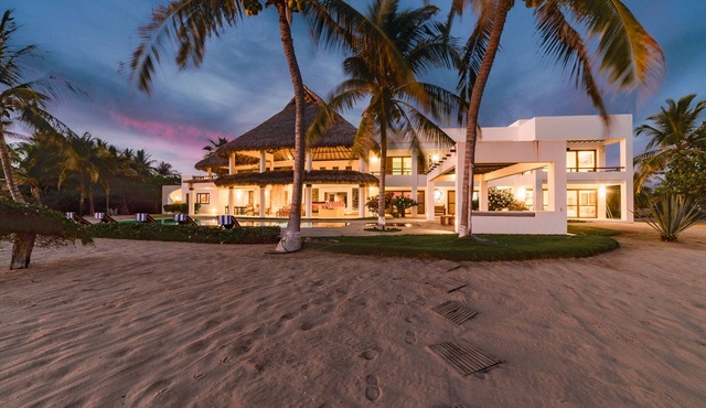 Beachfront Open-Air Oasis