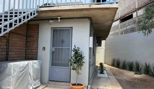 Beautiful studio near Consulado, fully equipped.
