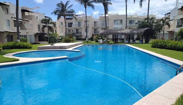 "Beautiful apartment with pool just steps from the sea - Caracol Diamante".