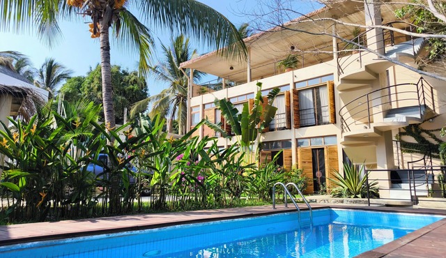 Beautiful home in Puerto Escondido with Pool, Lush Garden, and Ocean View