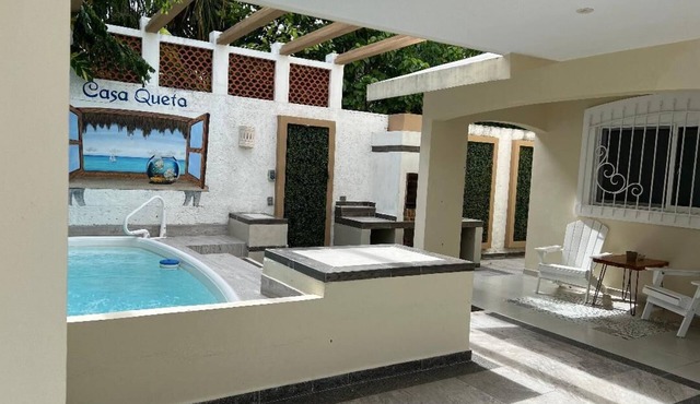 Beautiful house w/pool family and pet-friendly 3 blocks away from the ocean