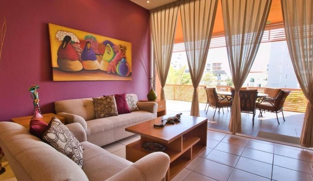 Beautiful large 2-bedroom unit with a massive shared pool.