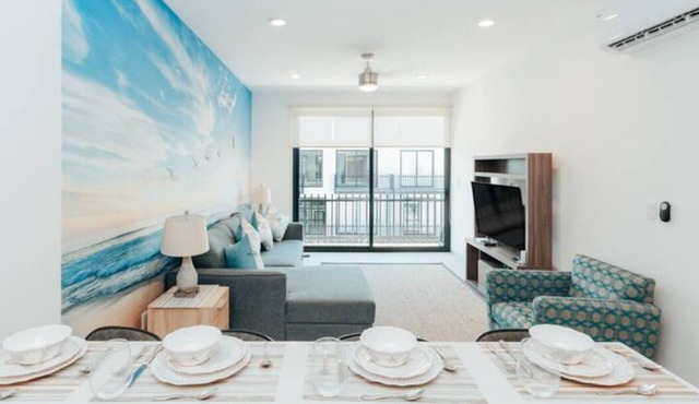 Beautiful & Lovely Overlooking pool 1BR apartment
