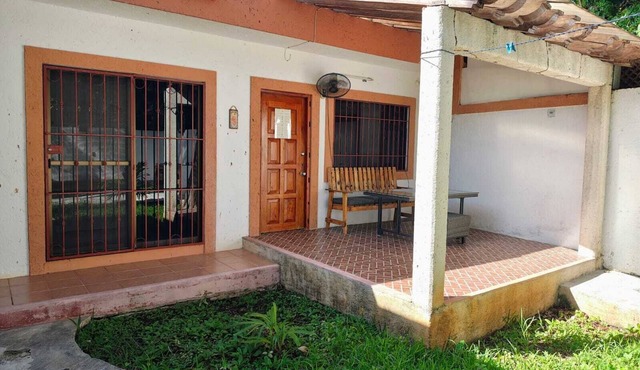 Beautiful Mexican house located in Cancun downtown next to the craft market.