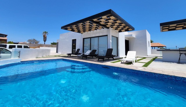 BEAUTIFUL NEW HOUSE WITH PRIVATE POOL