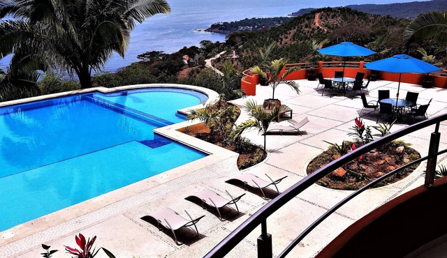 Beautiful Ocean View 1-Bedroom Condo at Vista Encantada 106