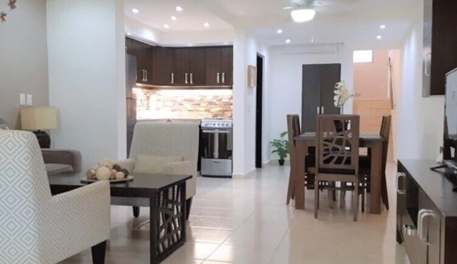 Beautifully decorated 1 Bedroom 2 floors appartment/Ground Level