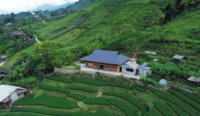 Bees Homestay Sapa & Trekking