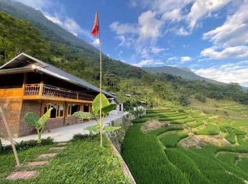 Bees Homestay Sapa & Trekking