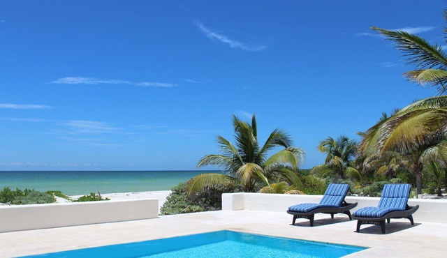 BEROCO Front Beach House Yucatan Wi-Fi, Pool, Smart Tv