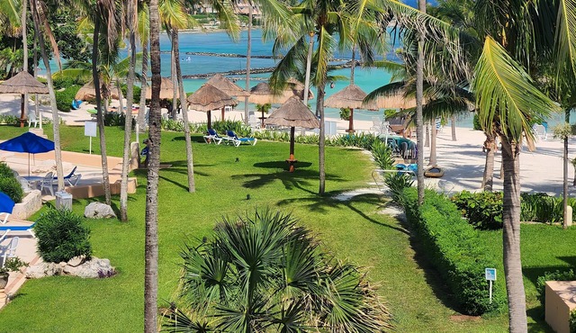 Best Location 3BR Beachfront Condo with Ocean View