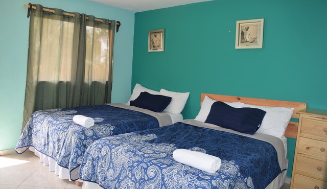 Best place to relax Mansion Giahn Bed and Breakfast. Is located between the airp