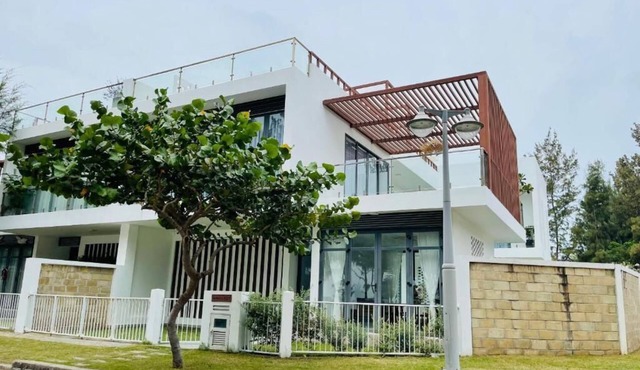 Biệt thự biển Zenna Villas 617