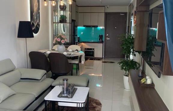 BIN’S HOUSE