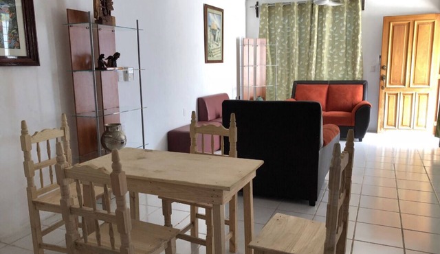 Blue house - near to bus station - capacity: 4-6 persons