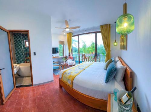 Blue Tropical House Hội An