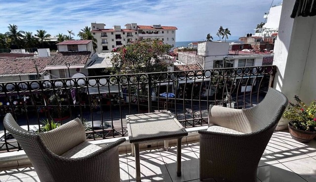 Boardwalk and beach 16 people 6BR