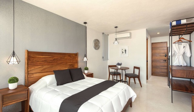 BoHo lofts & studios new modern w/ocean-view pool