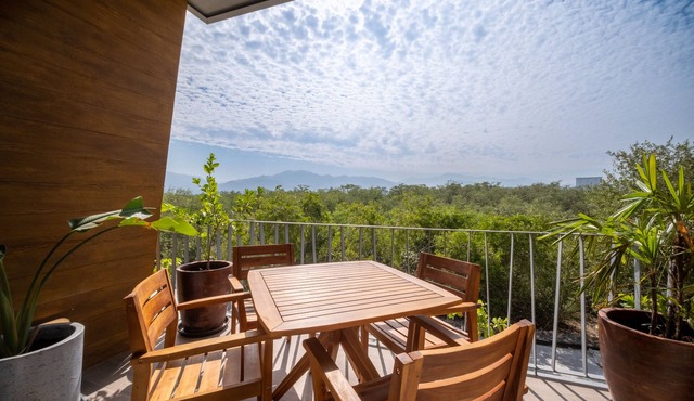Brand new luxury condo 5 minute walk to Marina Vallarta