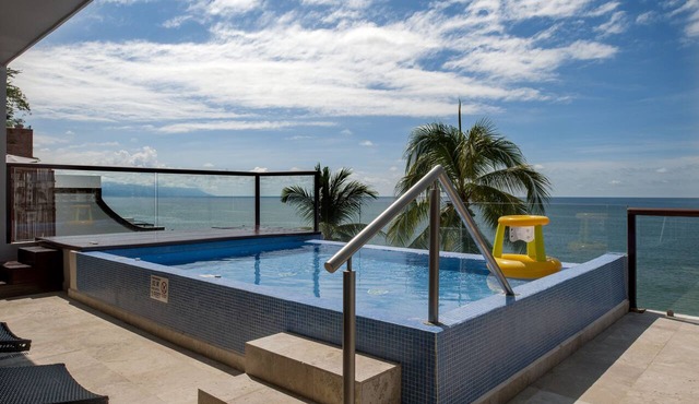 Breathtaking views over los muertos beach, Sky Suite C