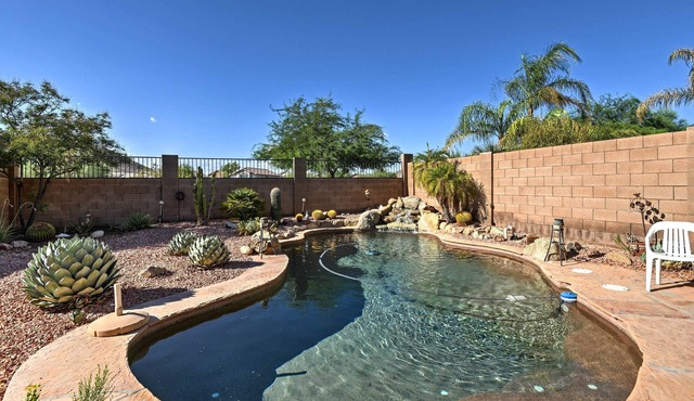 Bright Central Phoenix Luxury Home w/Grill & Patio