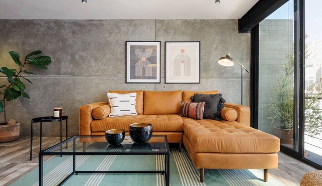 Bright modern top floor Av Amsterdam