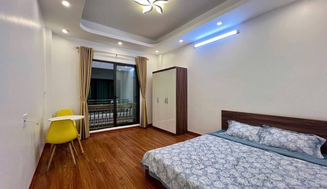 “Bright Studio w/Balcony & Kitchen – Quiet Stay in Tay Ho”