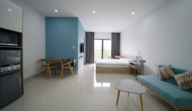 Bright Studio with balcony near Dragon Bridge