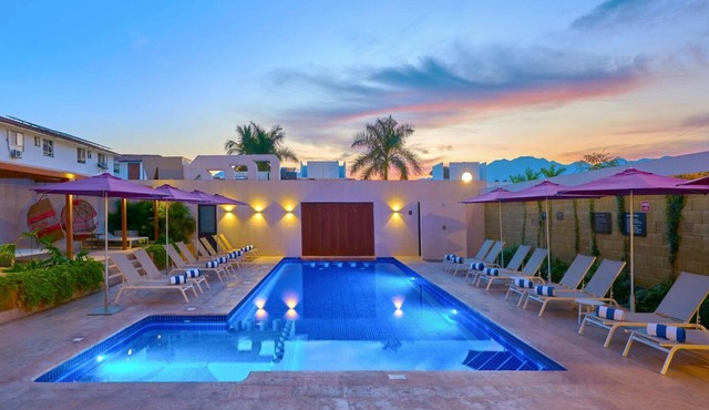Budget-Friendly Rooms with Pool Access Near Marina Vallarta - 2 Units