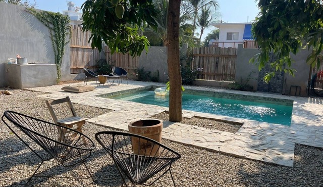 Bungalow rustic chic next to the beach