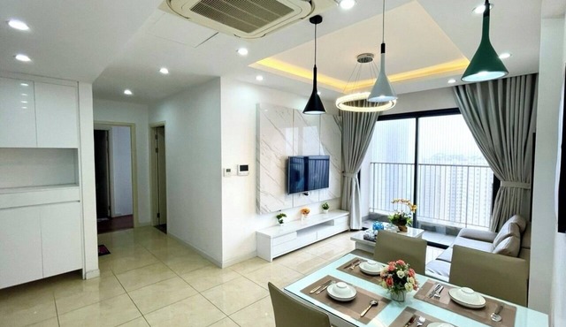 Căn hộ 2 phòng ngủ, 2 phòng tắm sang trọng - Vinhomes D'Capitale