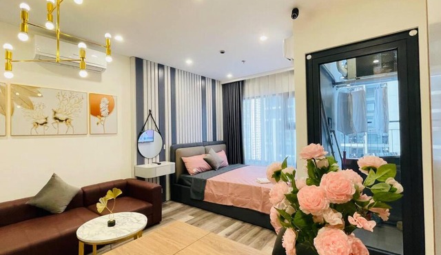 Căn hộ dịch vụ Homestay Greenbay - Zhomestay