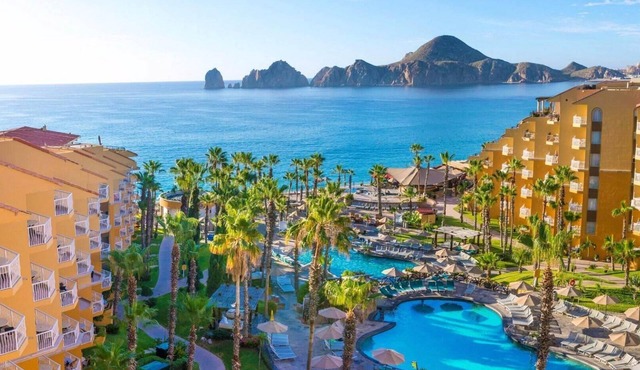 Cabo 3BR Presidential – Beach, Pools & Oceanfront Stay