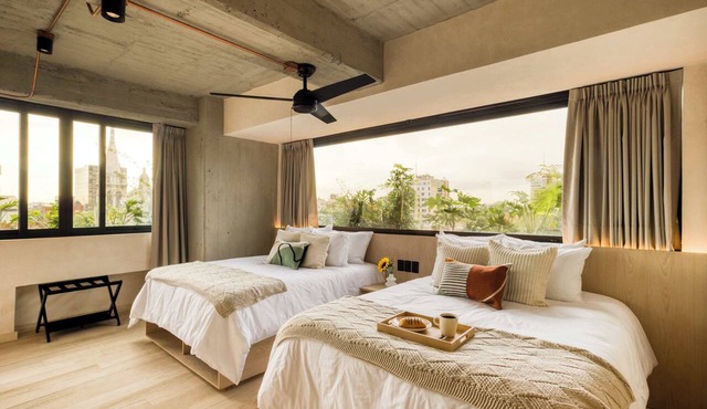 Caliza Roma | Deluxe Residence w/Balcony