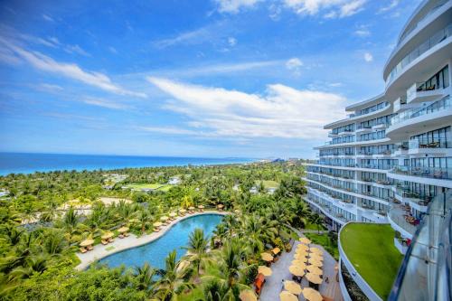 Cam Ranh Riviera Beach Resort & Spa