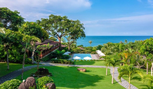 Camia Resort & Spa