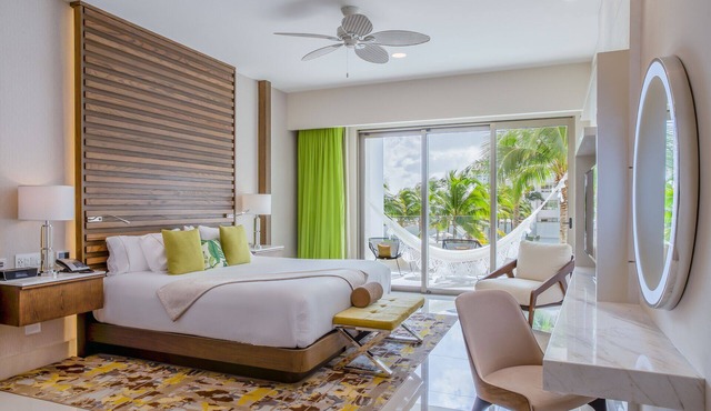 Cancun - Garza Blanca Resort & Spa Jr. Suite 1- King or 2- Queen-size beds