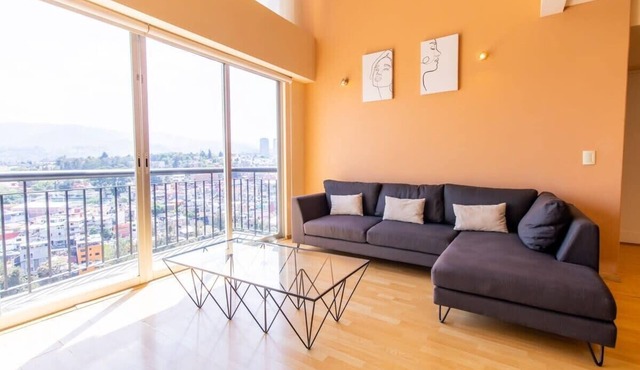 Capitalia - Charming Duplex w/Wi-Fi