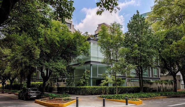 Capitalia | Luxury PH W/Terrace
