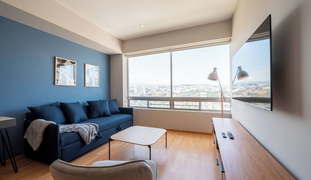 Capitalia - Luxurious Urban Retreat